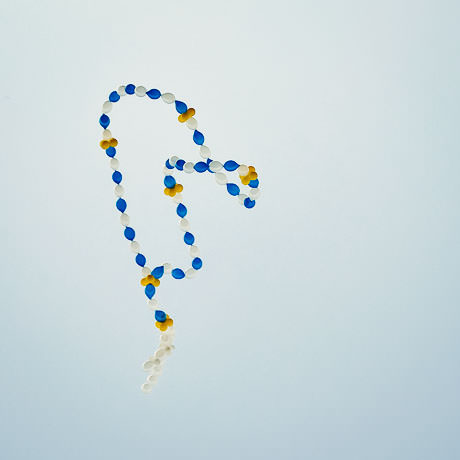 Cruz de Jesus con Globos. Rosario con Globos.